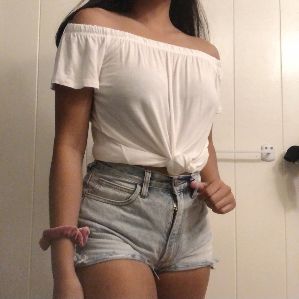 Hollister flowy off the shoulder